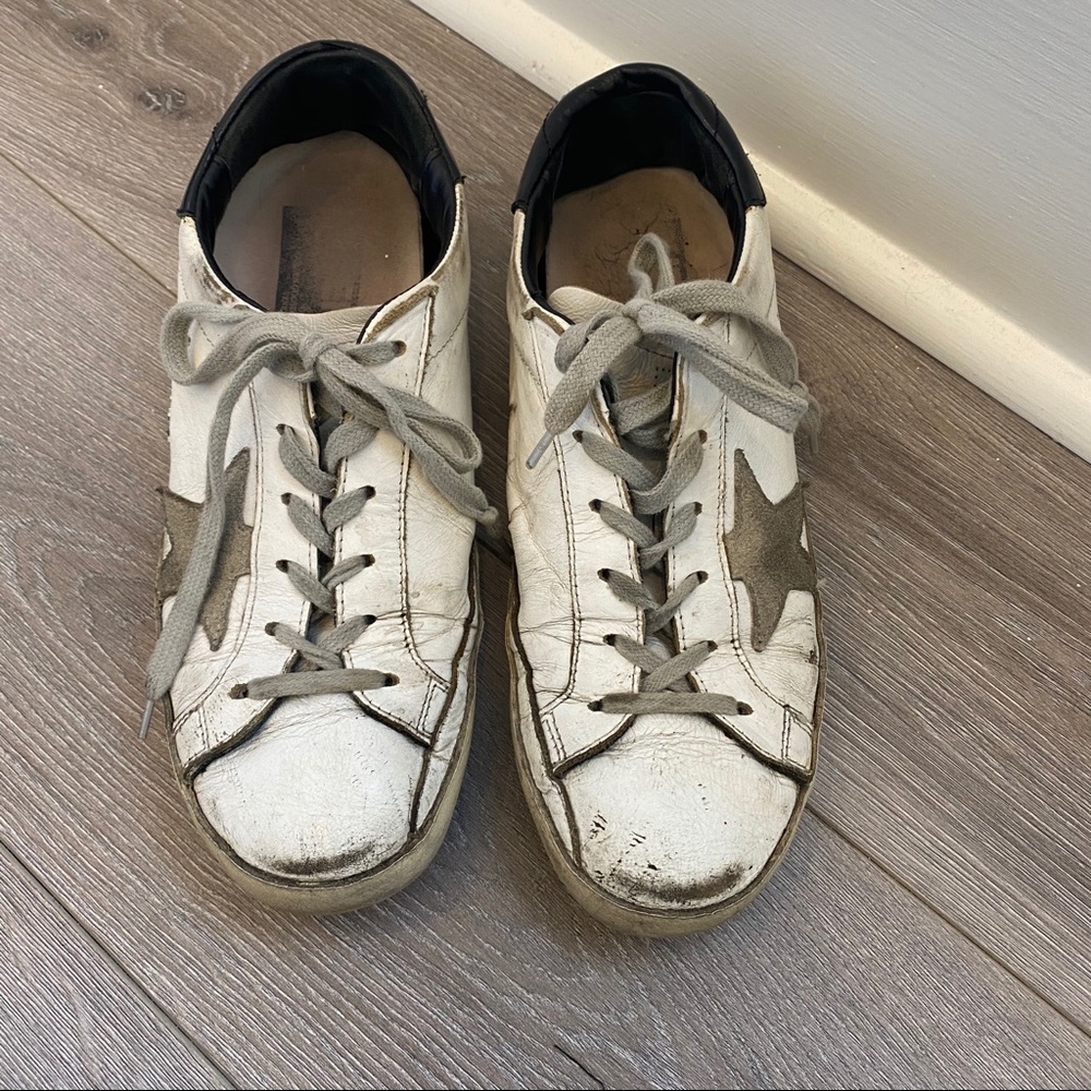 GOLDEN GOOSE superstar sneaker, size 9